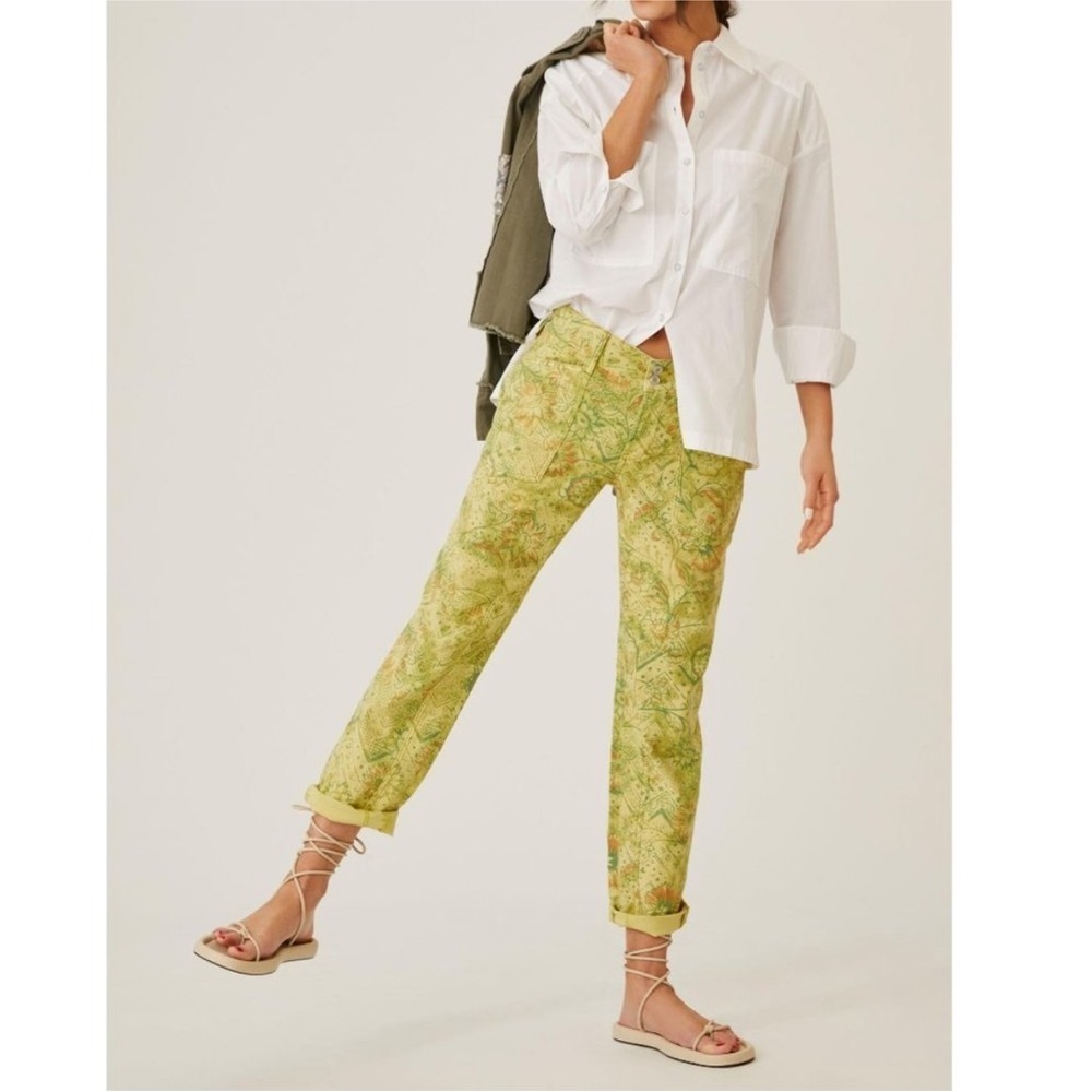 Pilcro Anthropologie the wanderer chartreuse printed pants 30